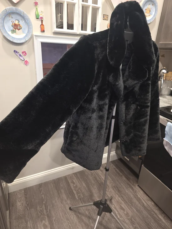 Time and Tru Black Faux Fur Teddy Jacket - Picture 4 of 8